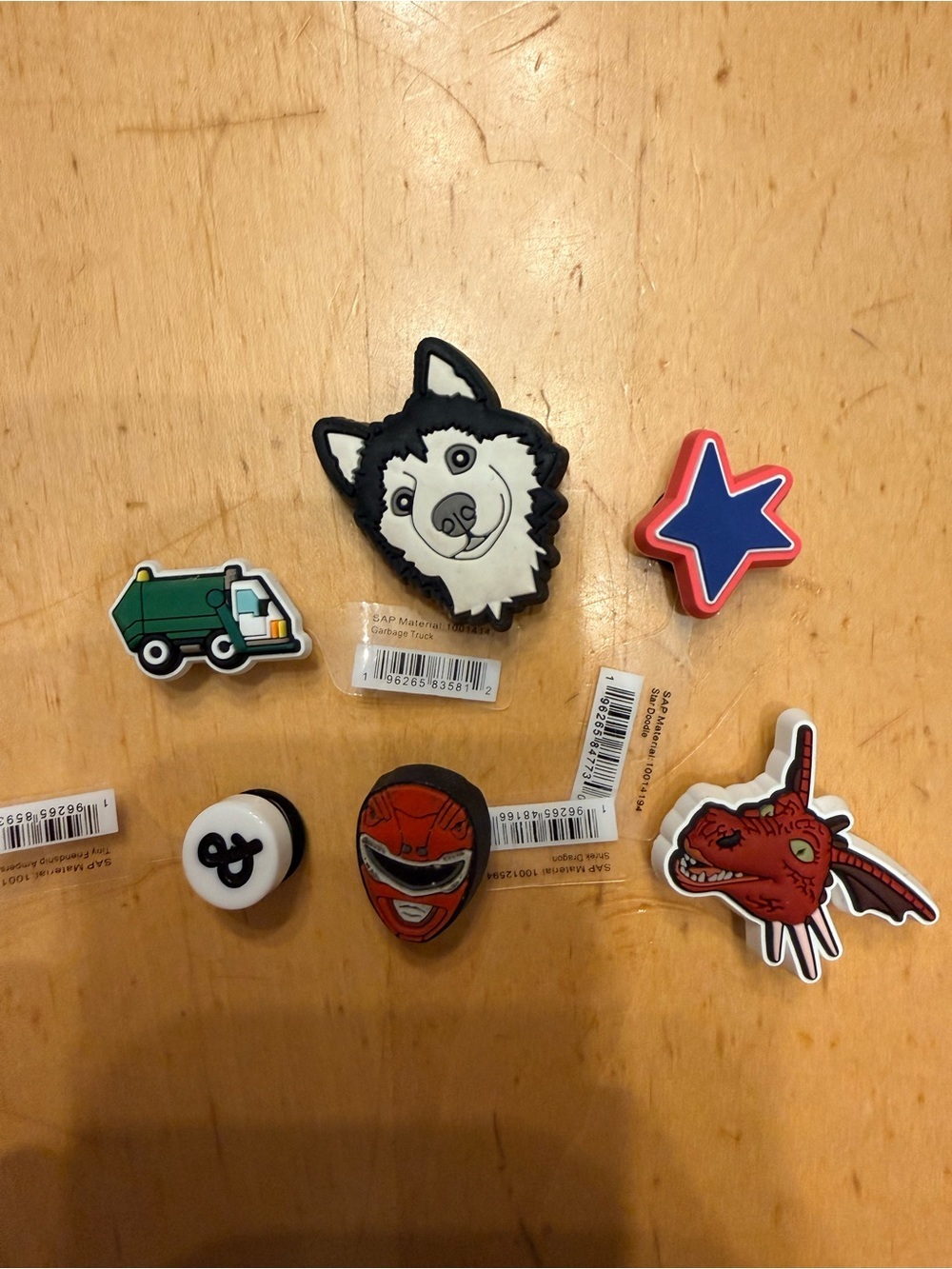 CROCS Multicolor Rubber Jibbitz Charms - Husky, Star, Truck, Dragon & More